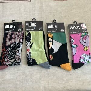 NWT Disney Villains Crew Socks Evil Queen, Cruella, Maleficent, Ursula- Set of 4